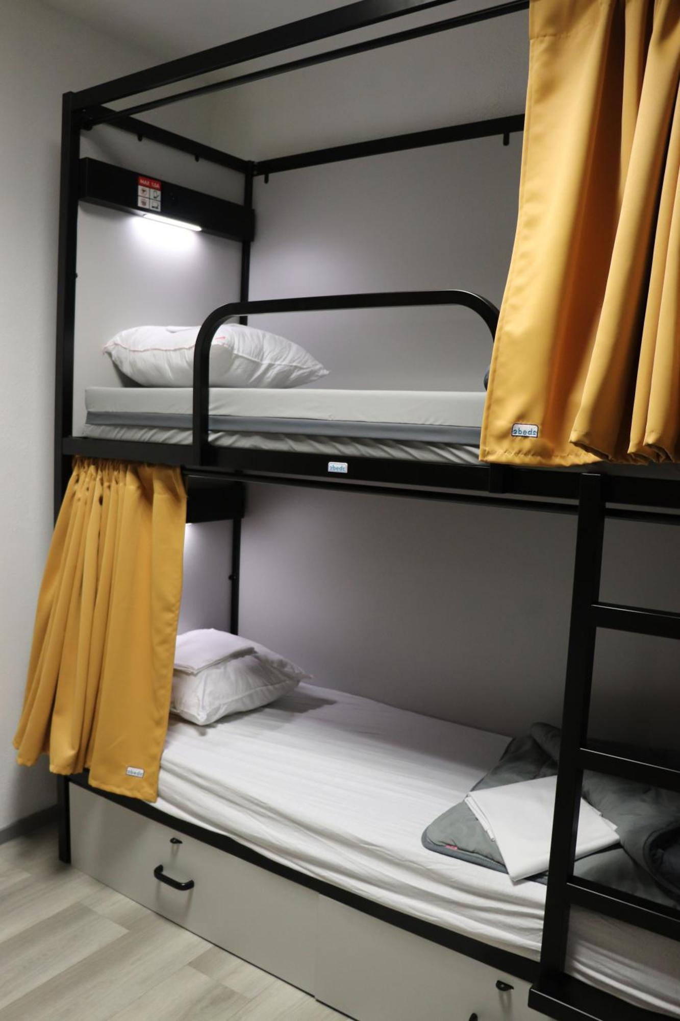Hostal Hi Jacques Brel