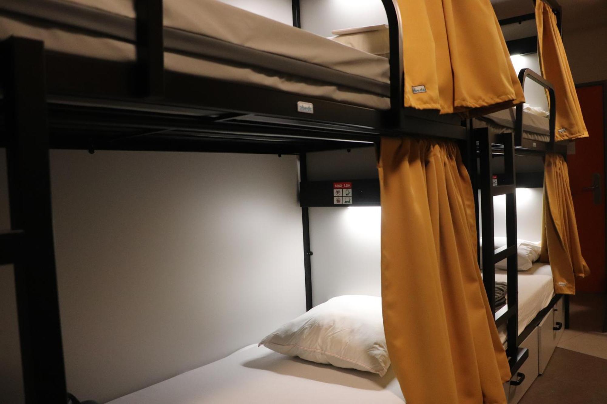 Hi Brussels Jacques Brel Hostel