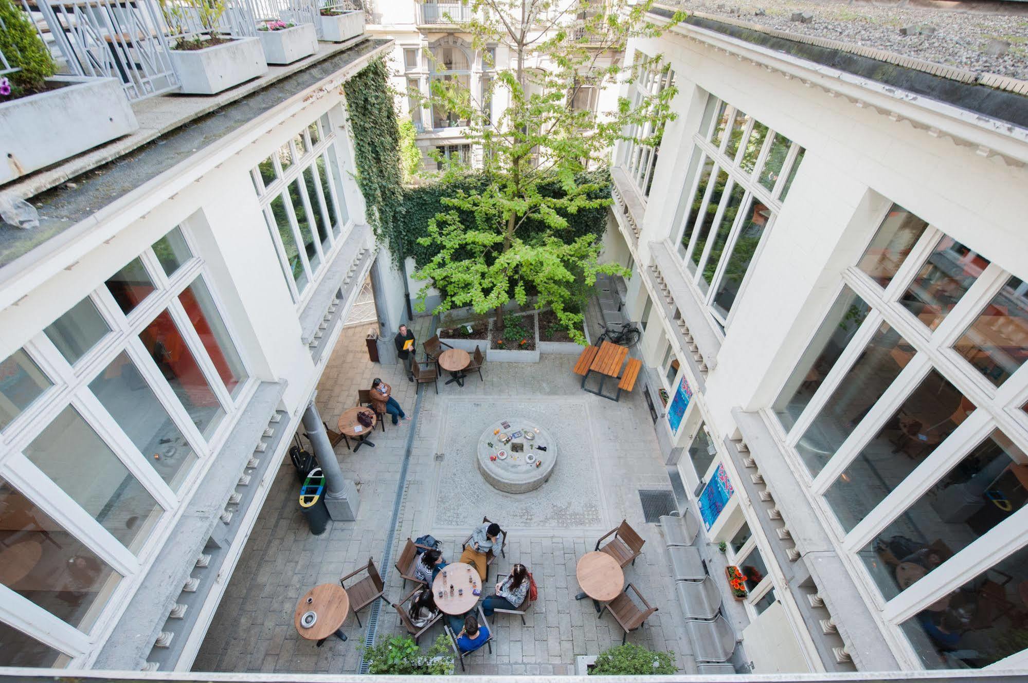 Hi Brussels Jacques Brel Hostel
